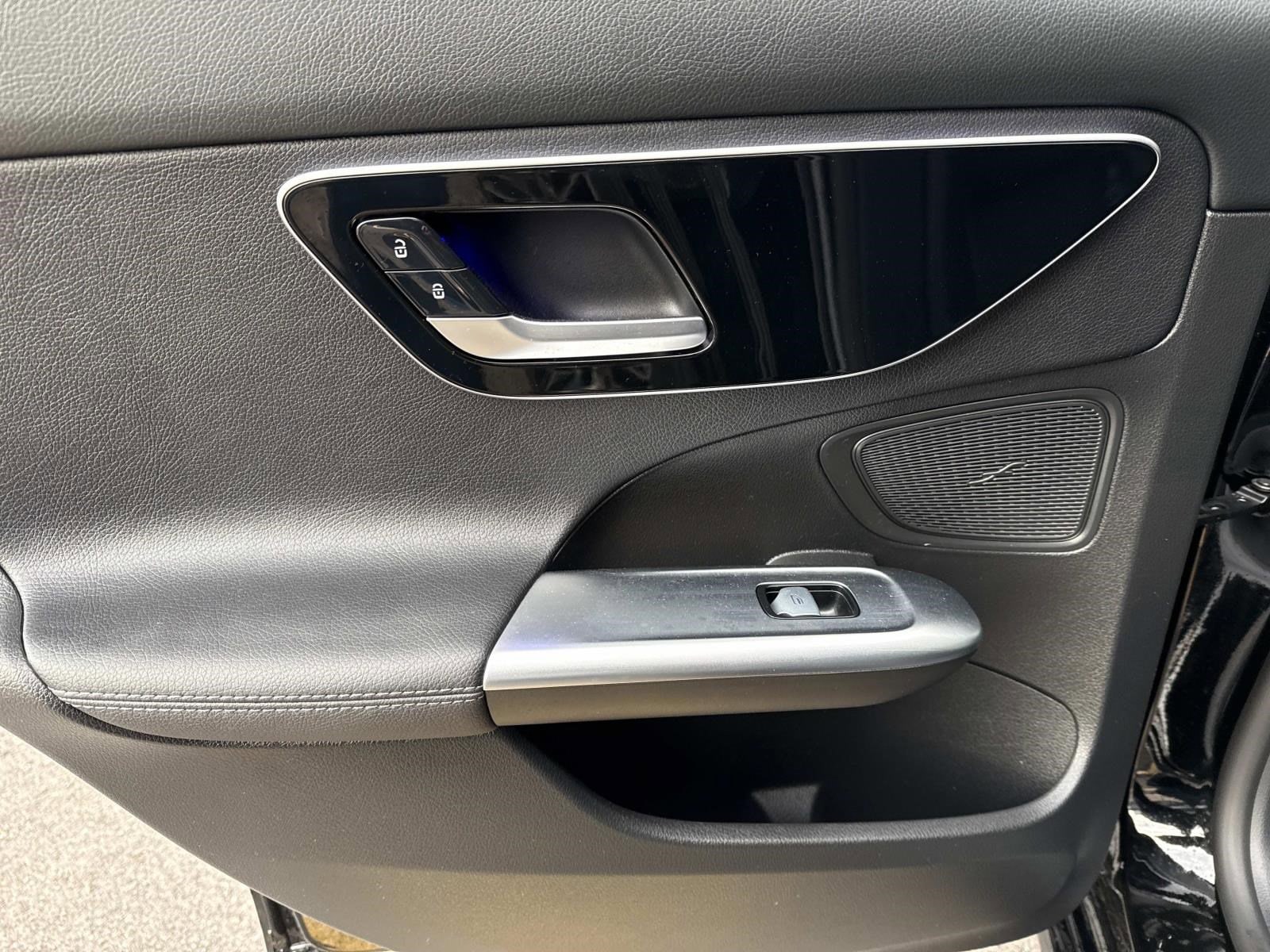 2023 MERCEDES-BENZ C-CLASS - Image 12