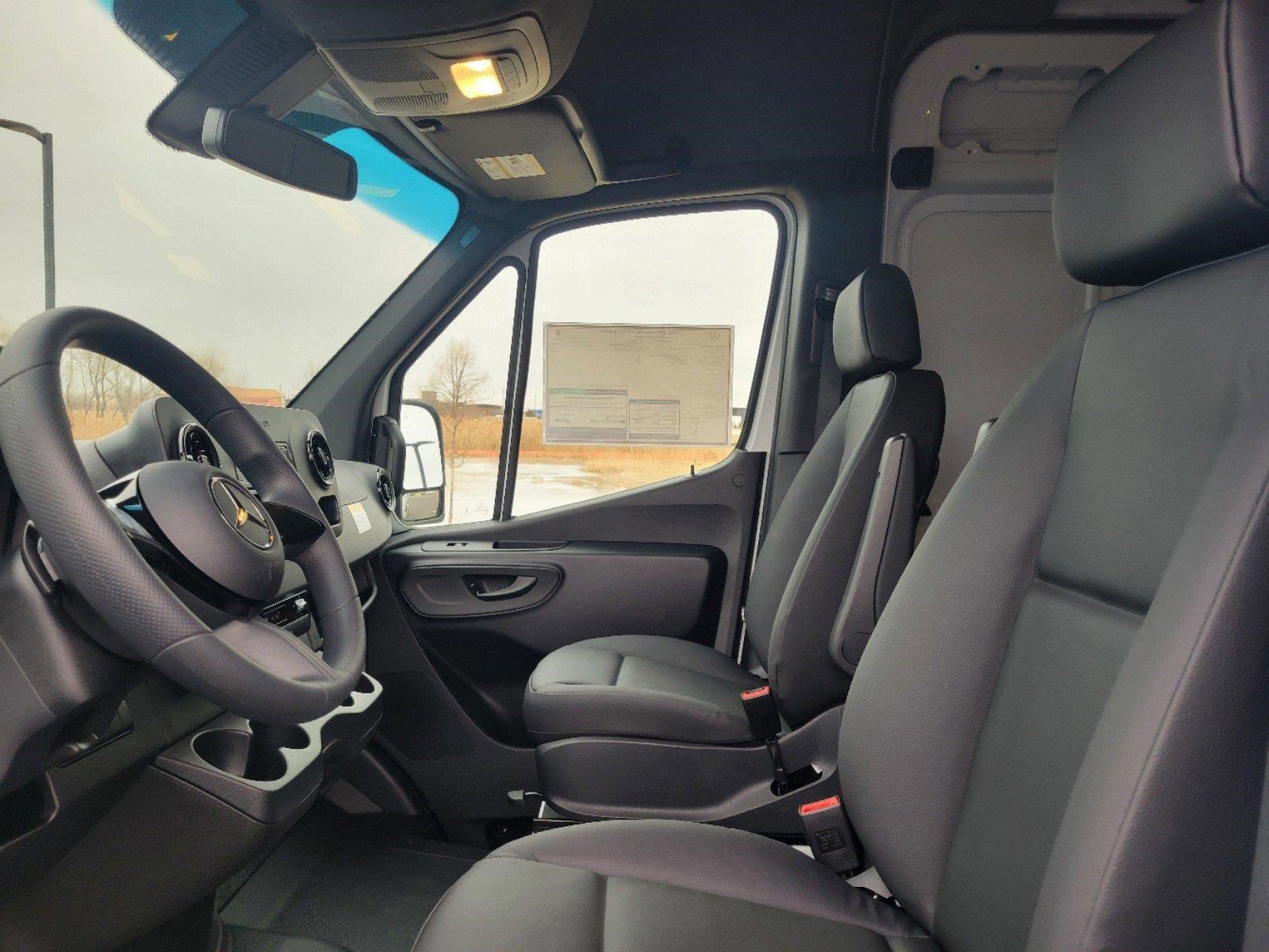 2025 MERCEDES-BENZ SPRINTER - Image 19