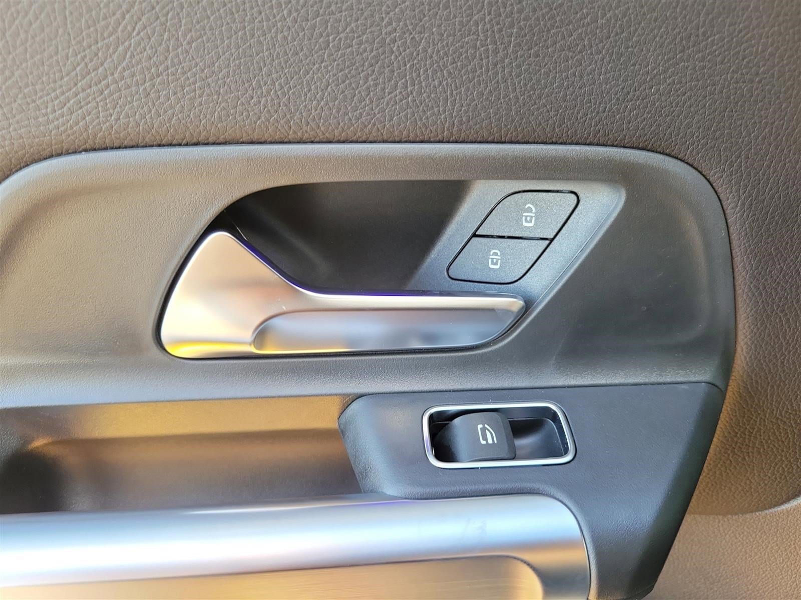 2025 MERCEDES-BENZ GLB-CLASS - Image 16