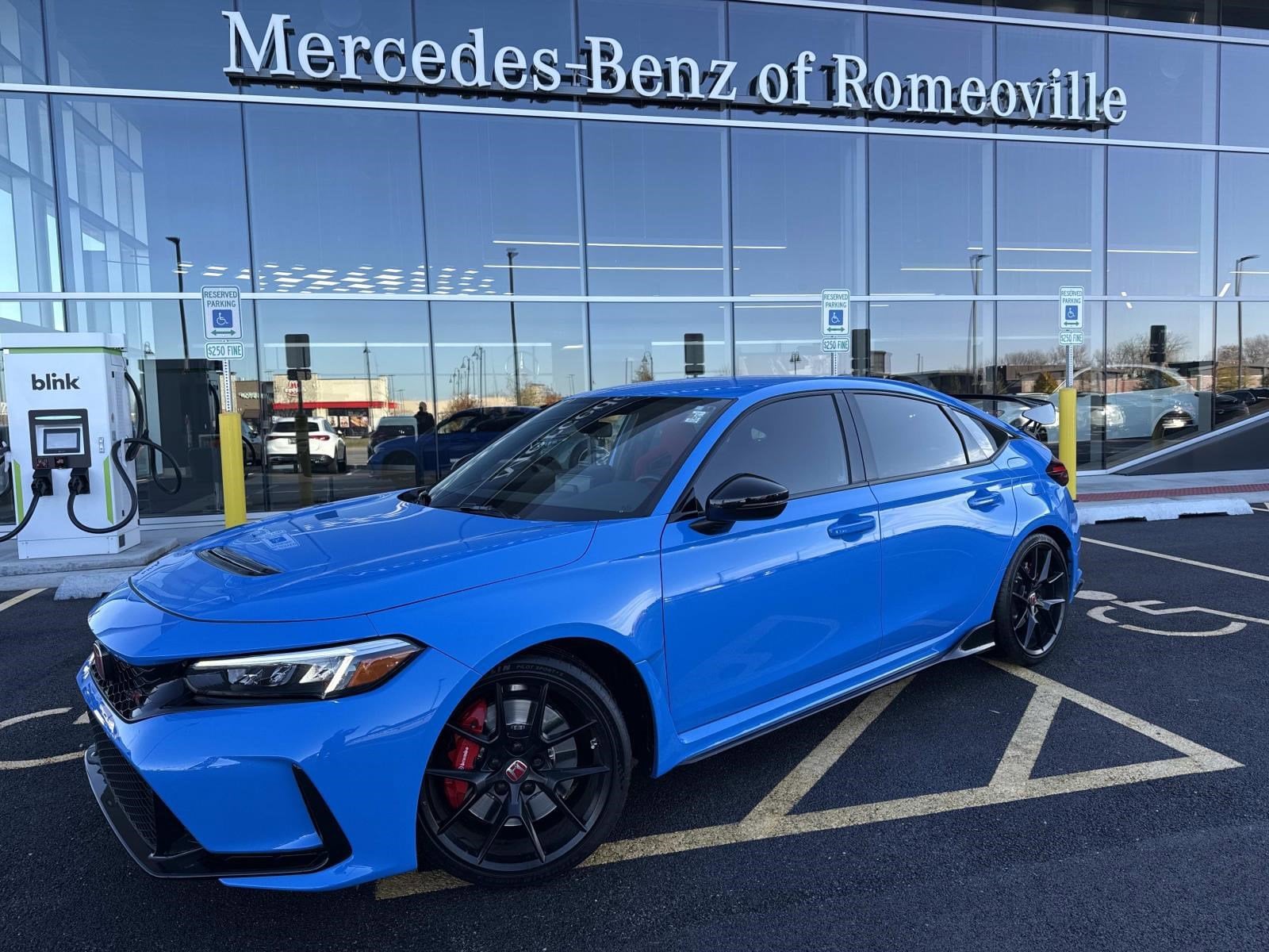 2024 Honda Civic Hatchback Type-R's photo