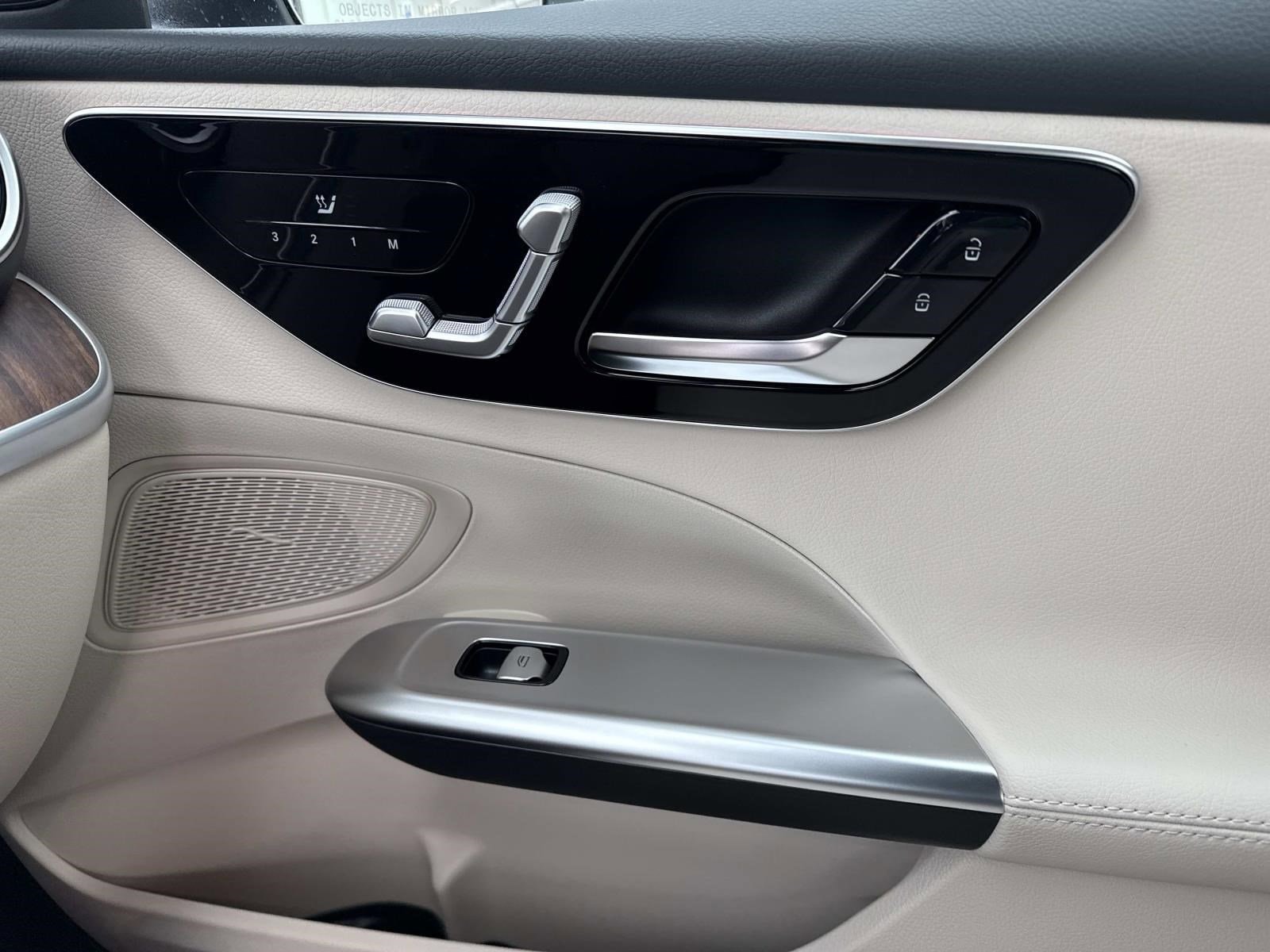 2025 MERCEDES-BENZ C-CLASS - Image 30