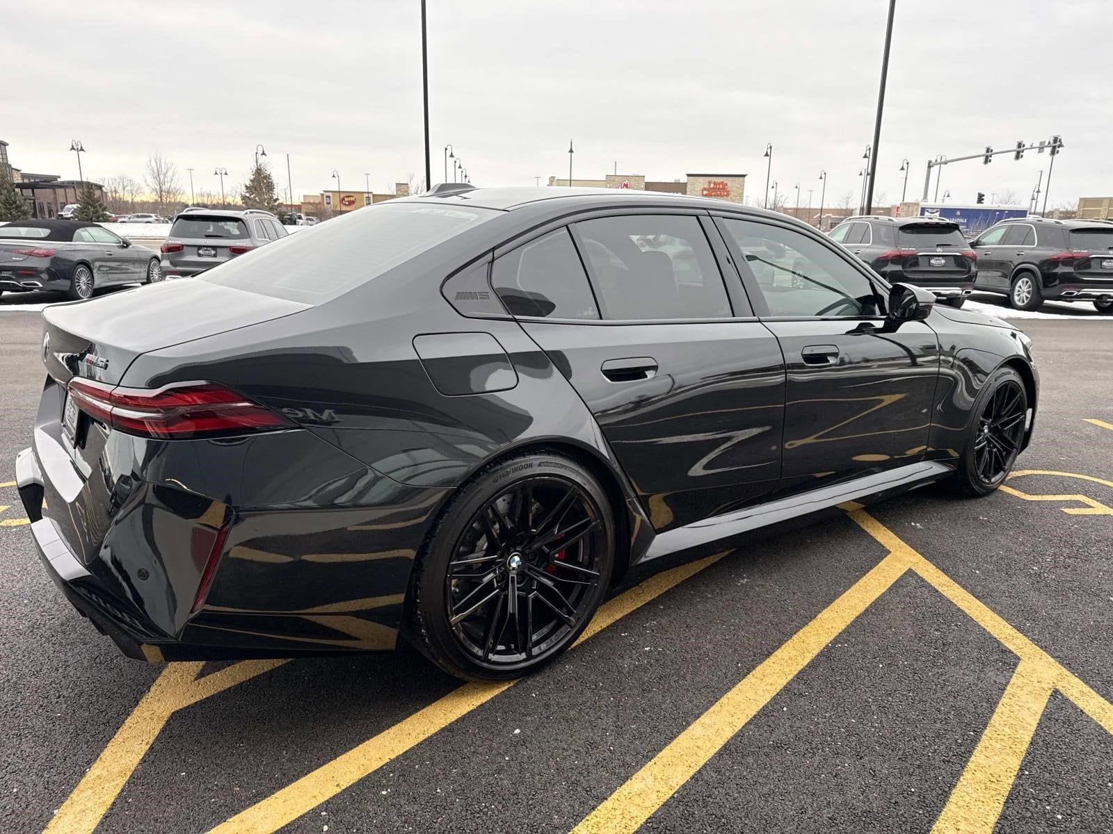 2025 BMW M5 - Image 7