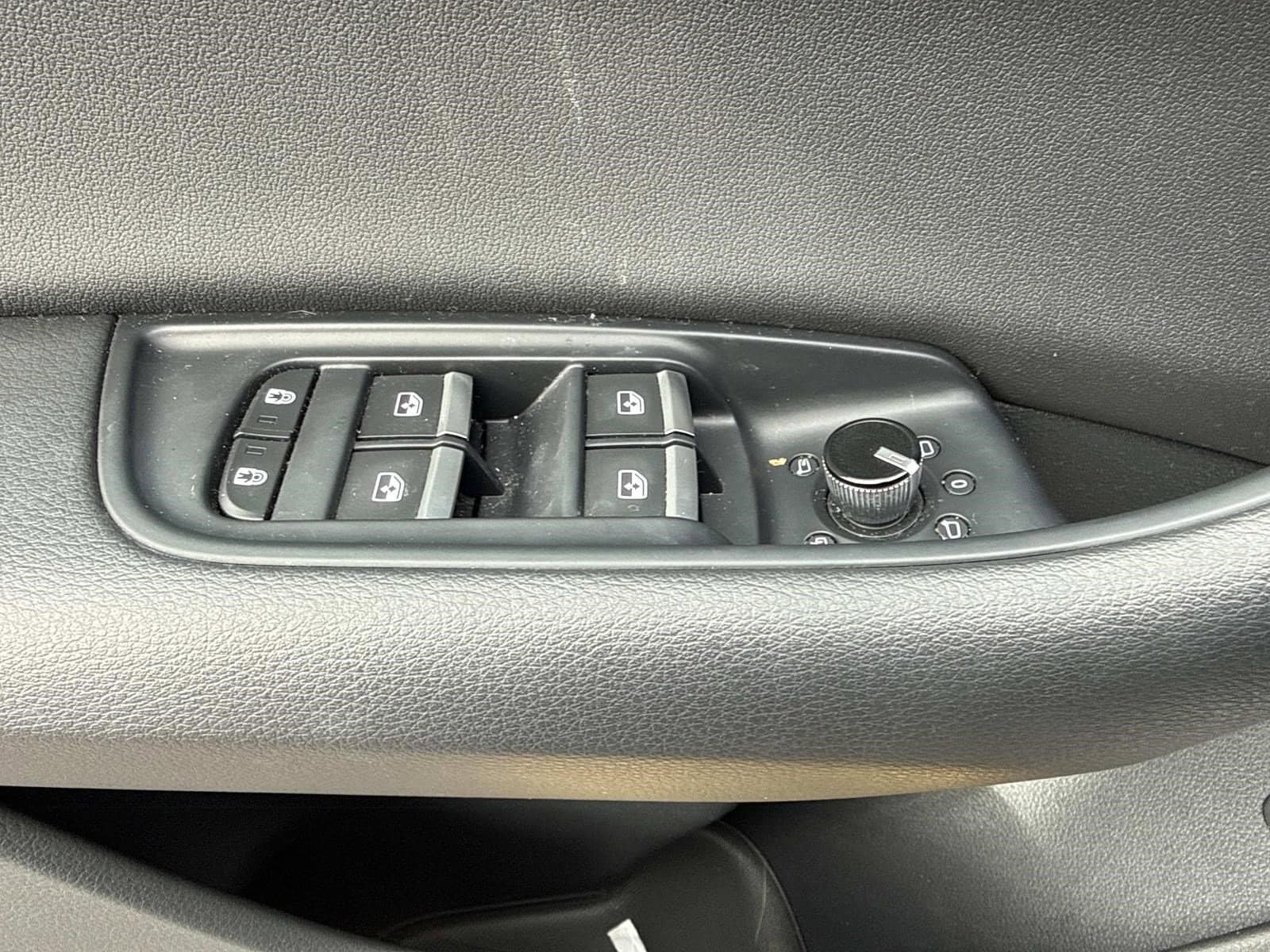 2021 AUDI Q8 - Image 25