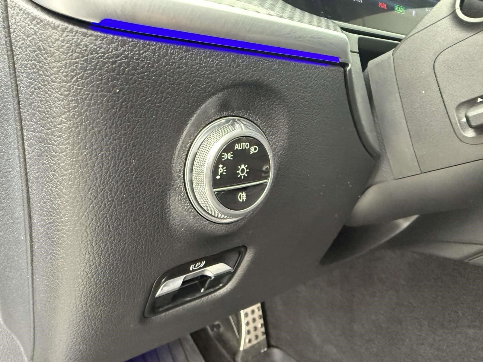 2024 MERCEDES-BENZ C-CLASS - Image 31