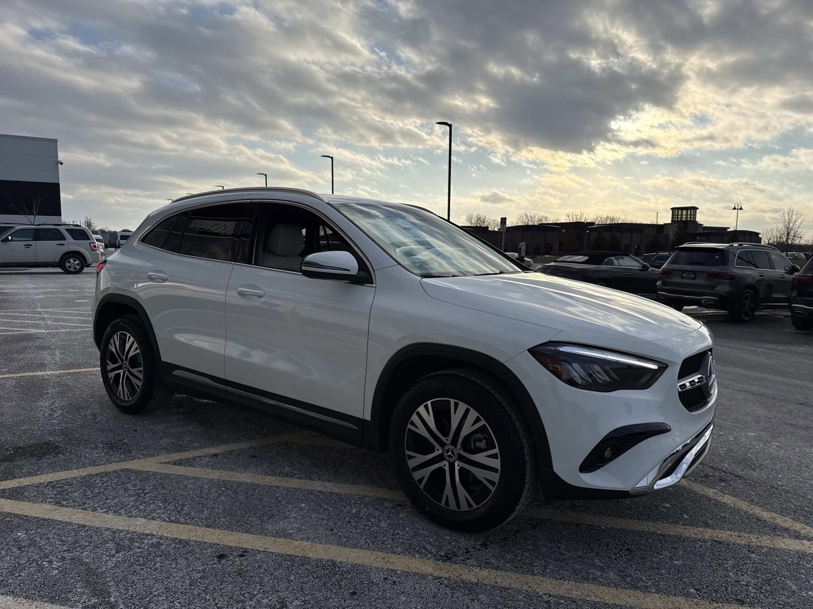 2025 MERCEDES-BENZ GLA-CLASS - Image 4