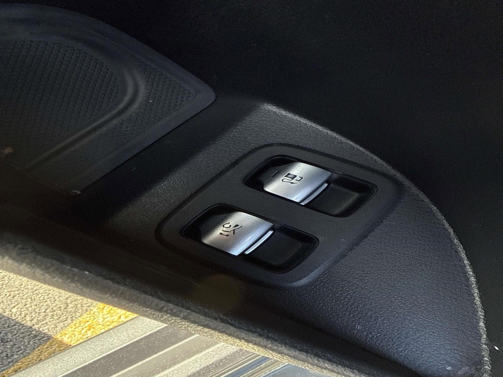 2025 MERCEDES-BENZ GLC-CLASS - Image 26