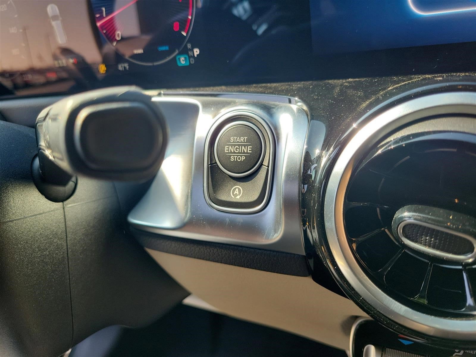 2025 MERCEDES-BENZ GLB-CLASS - Image 36