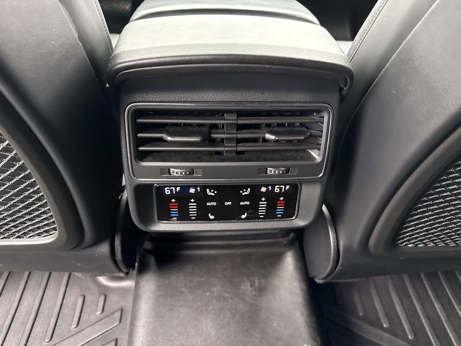 2019 AUDI Q8 - Image 18