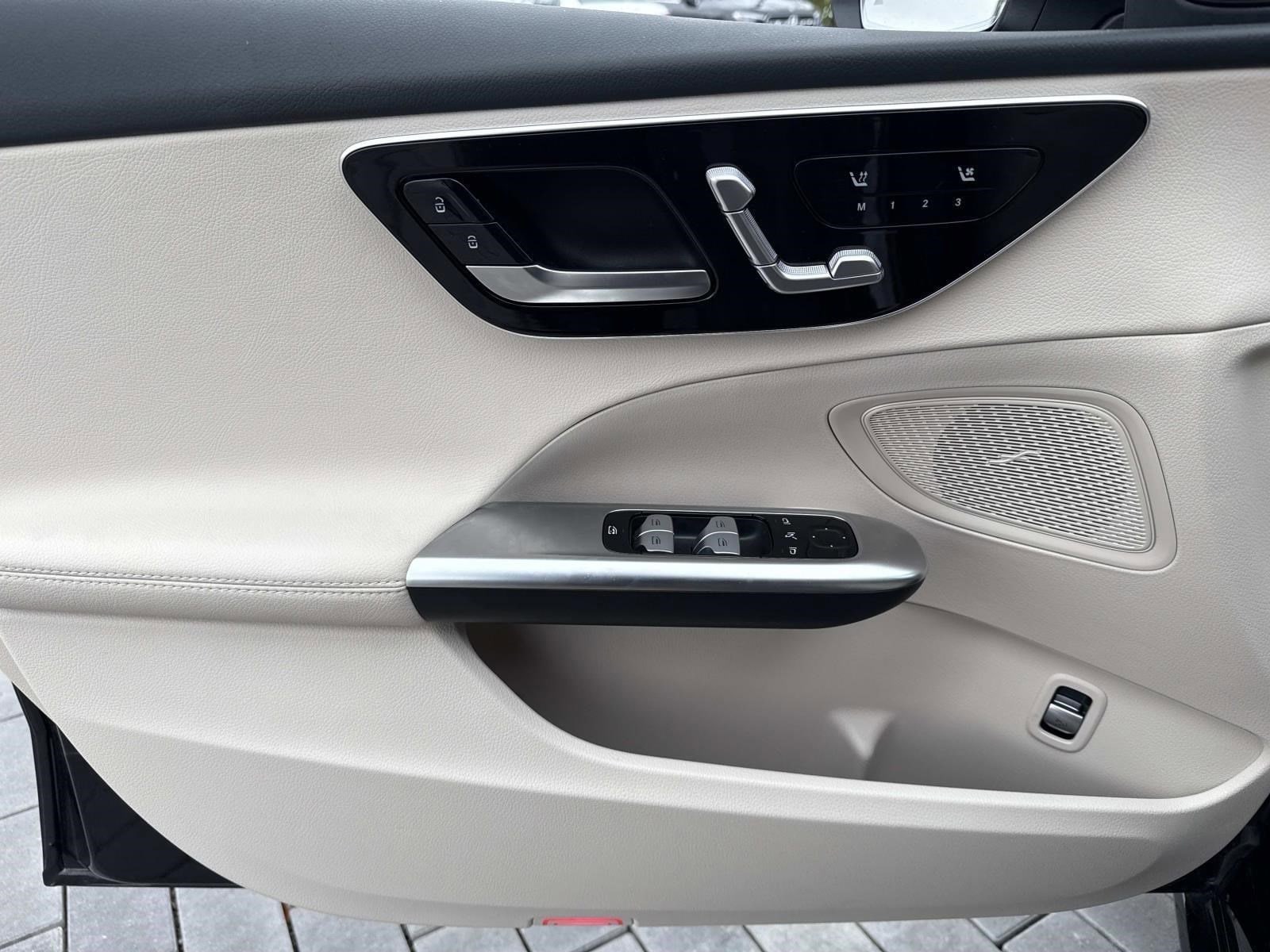 2025 MERCEDES-BENZ C-CLASS - Image 24