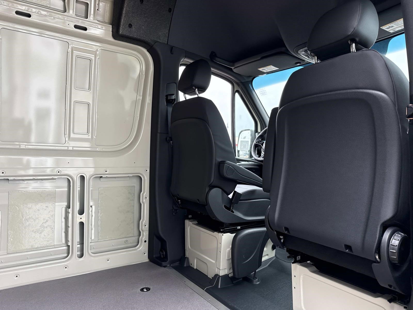 2026 MERCEDES-BENZ SPRINTER - Image 6