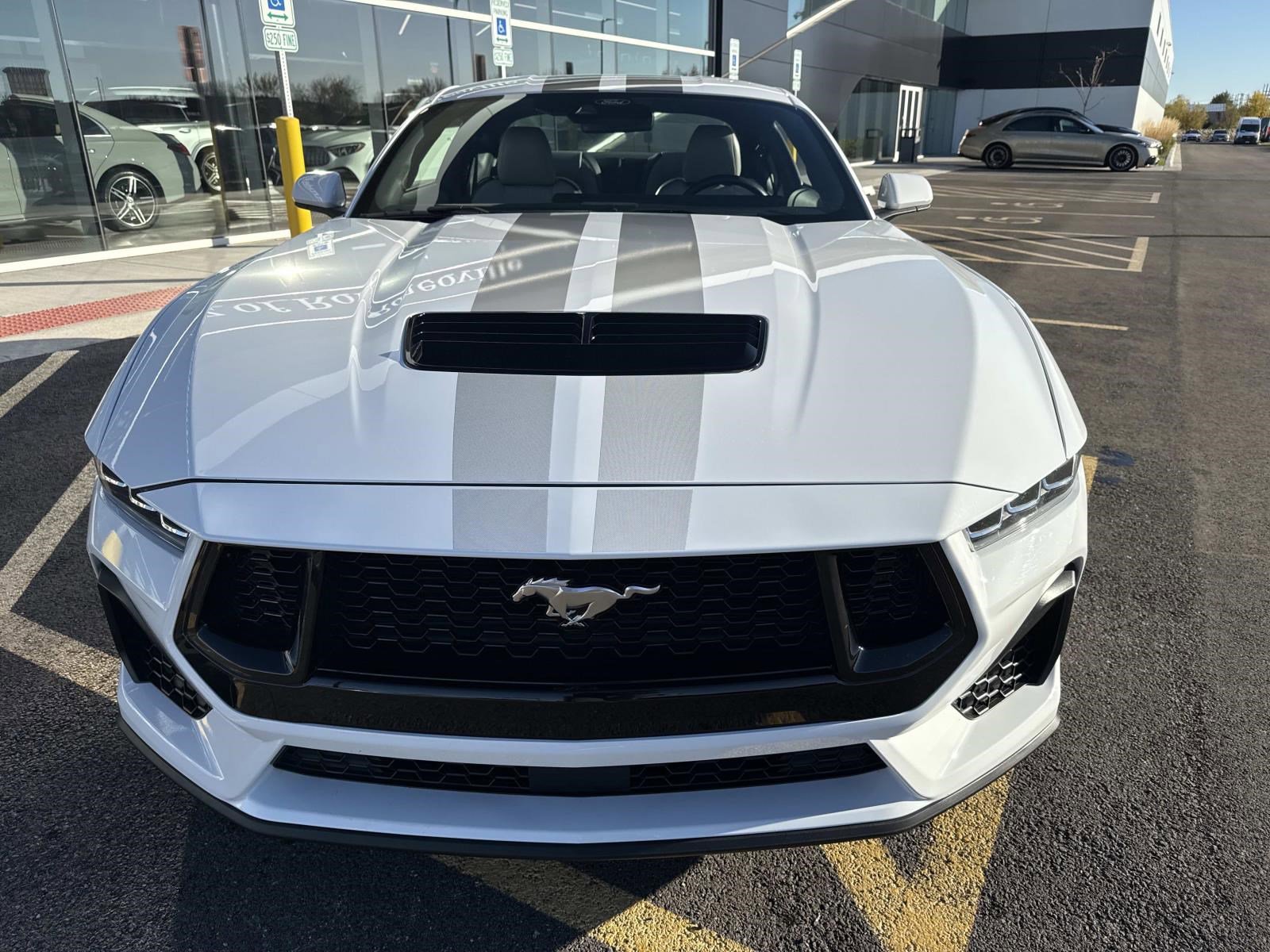 2024 FORD MUSTANG - Image 4