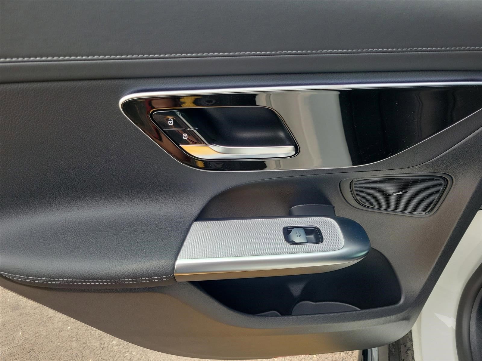 2025 MERCEDES-BENZ GLC-CLASS - Image 13