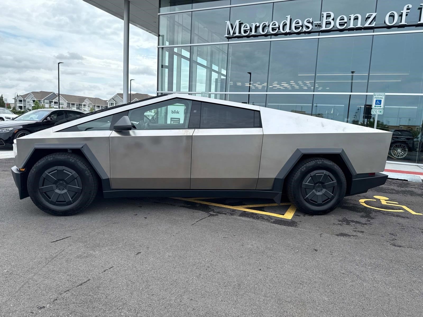 Used 2025 Tesla Cybertruck Base with VIN 7G2CEHED5SA067572 for sale in Romeoville, IL