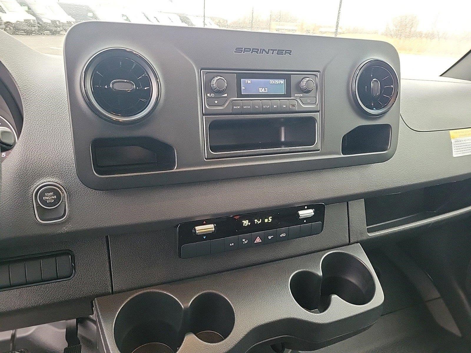 2025 MERCEDES-BENZ SPRINTER - Image 24