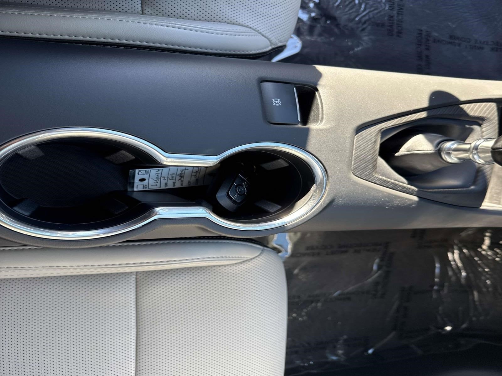 2024 FORD MUSTANG - Image 32