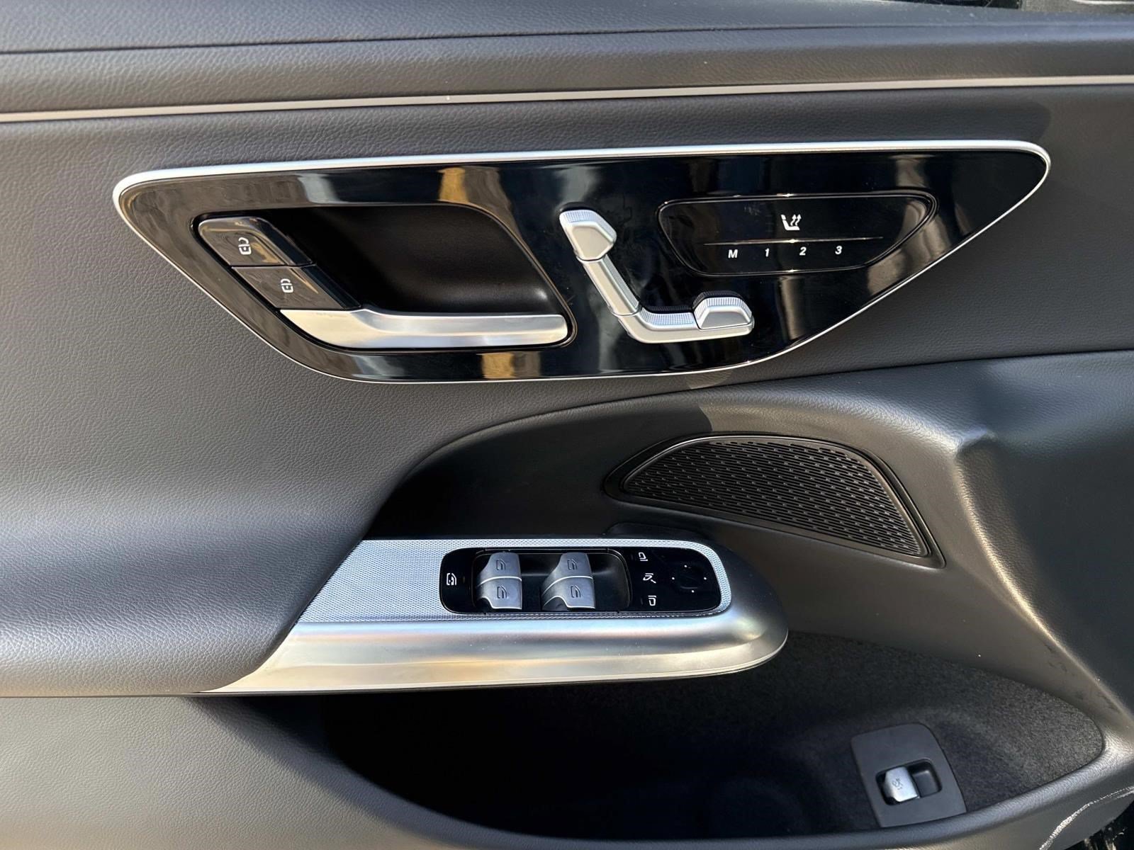 2024 Mercedes-Benz E-Class E350 - Photo 22