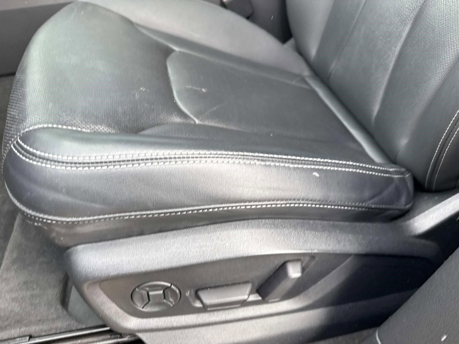 2021 AUDI Q8 - Image 27