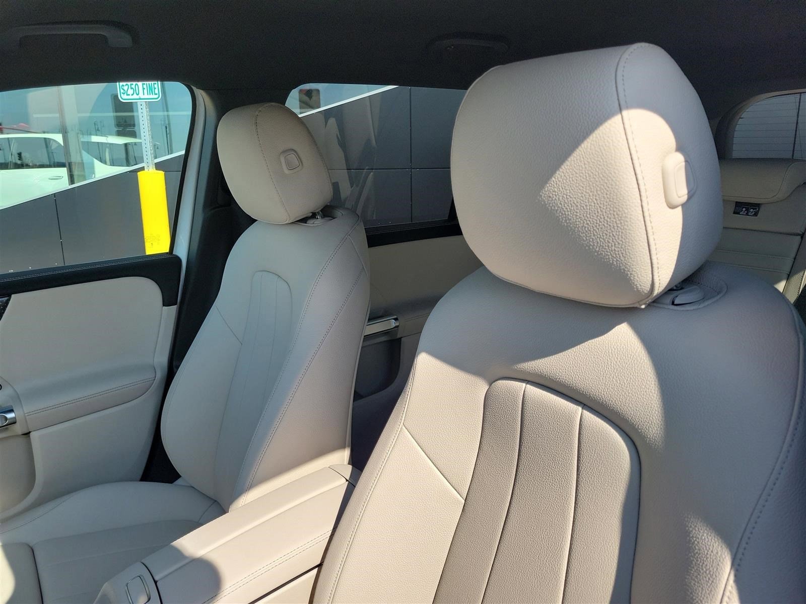 2025 MERCEDES-BENZ GLB-CLASS - Image 30