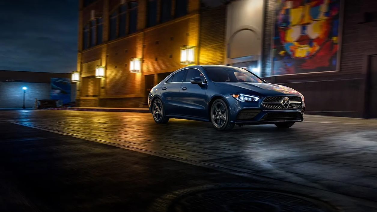 2023 Mercedes-benz CLA Coupe at night