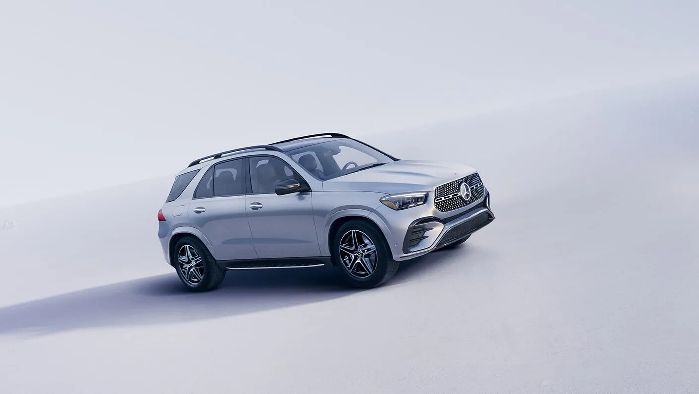 2025-mercedes-benz-GLE-SUV-posed.png