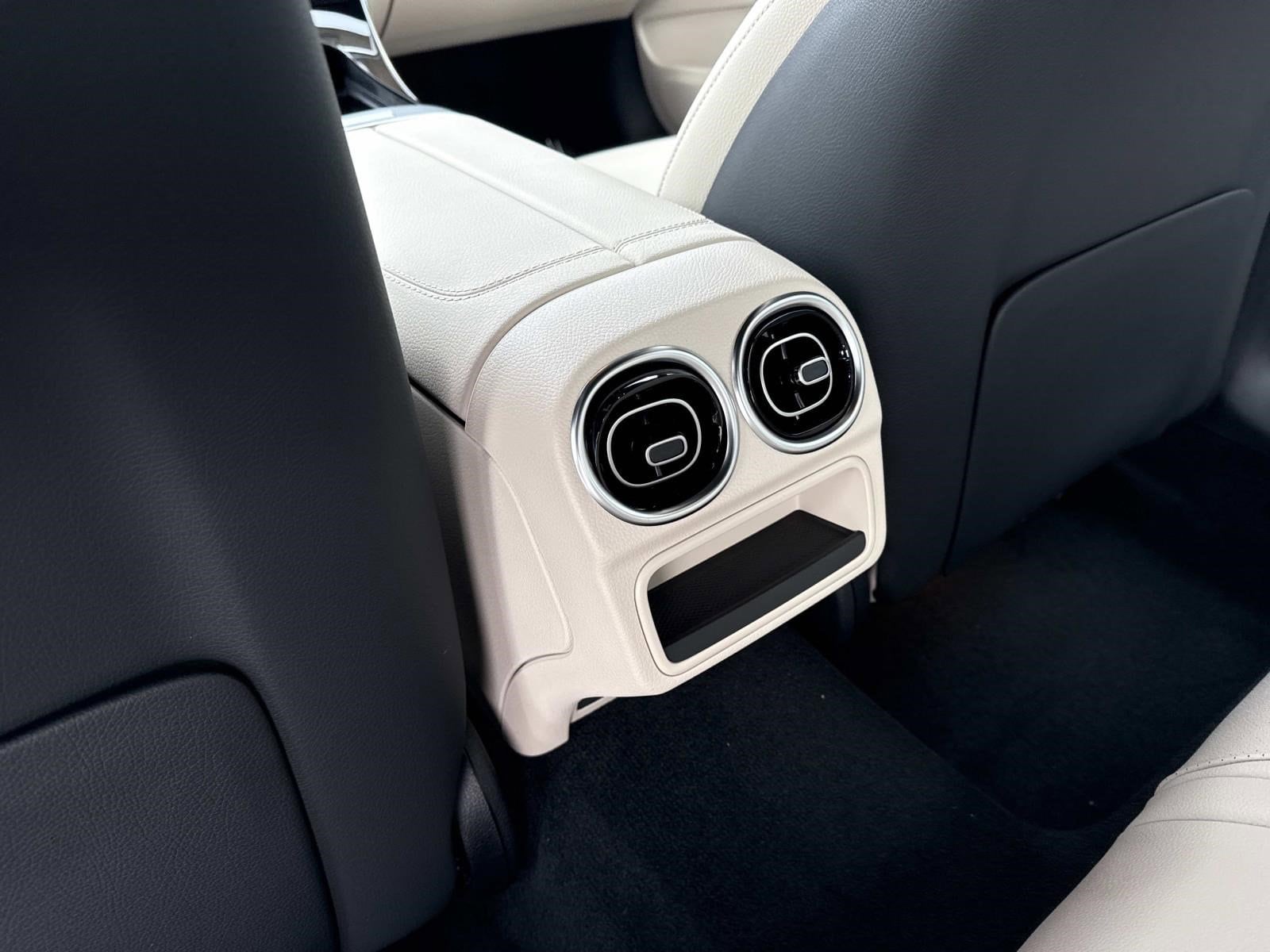 2025 MERCEDES-BENZ C-CLASS - Image 19