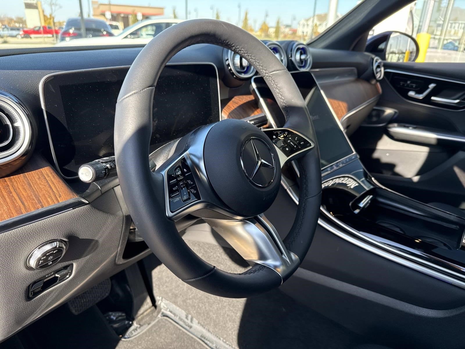 2025 MERCEDES-BENZ GLC-CLASS - Image 31