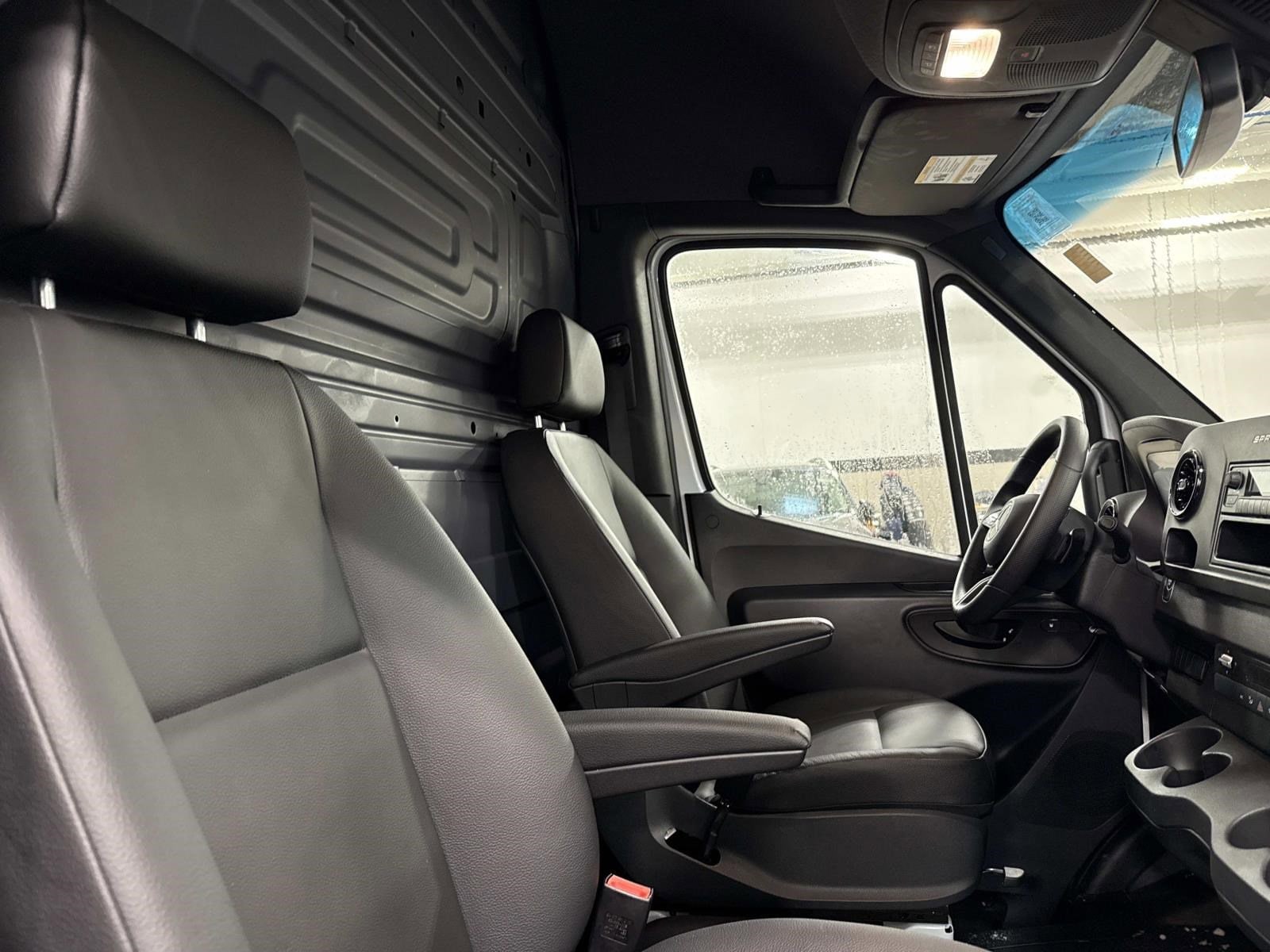 2025 MERCEDES-BENZ SPRINTER - Image 4