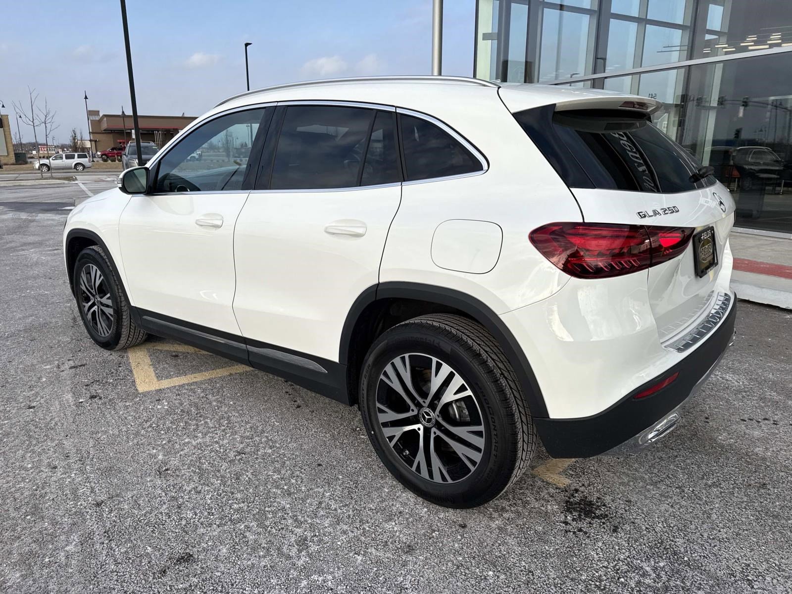 2025 MERCEDES-BENZ GLA-CLASS - Image 12