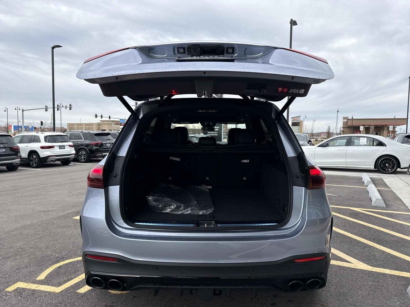 2026 Mercedes-Benz GLE AMG GLE 53 - Photo 10
