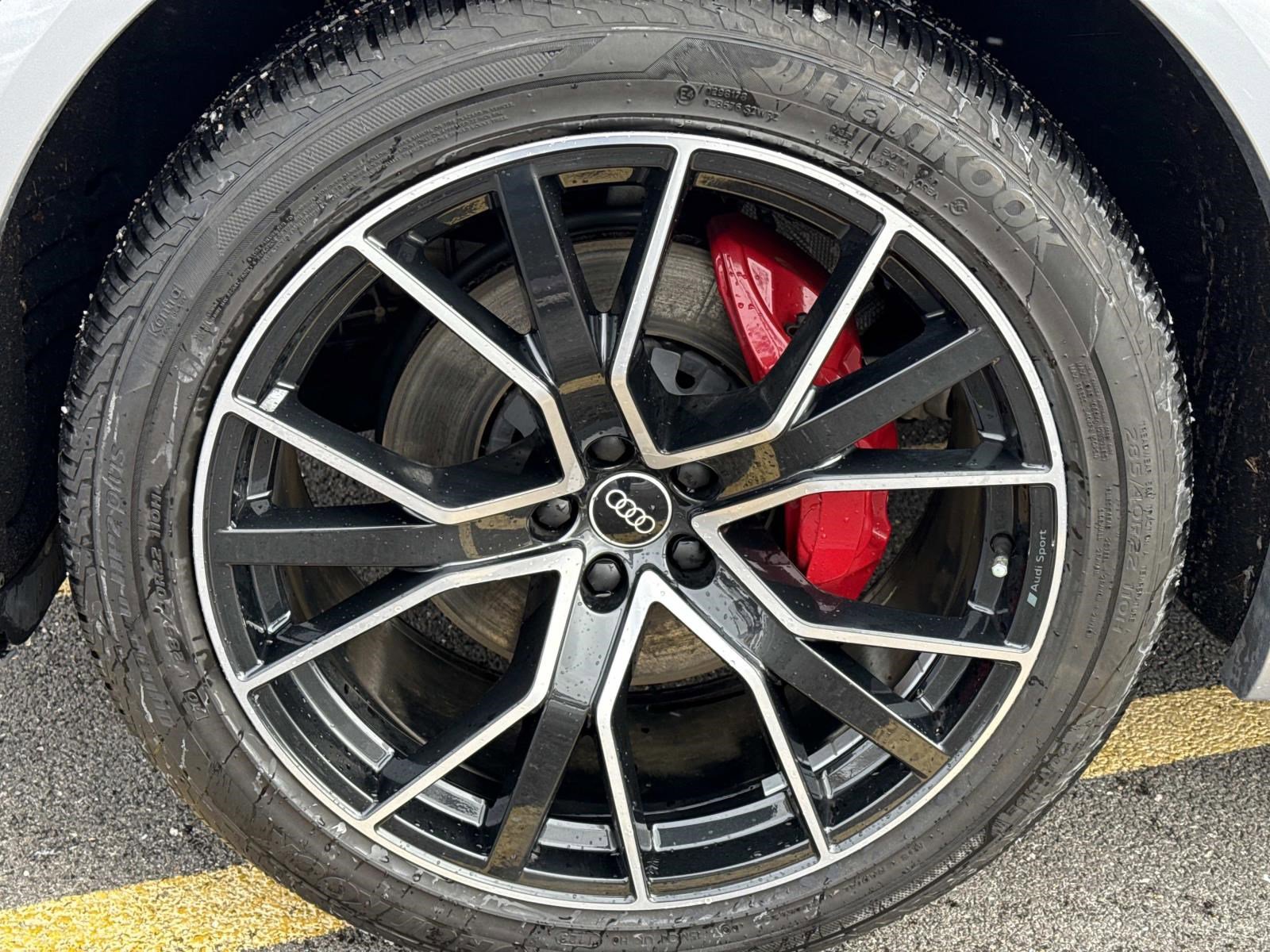 2021 AUDI Q8 - Image 13