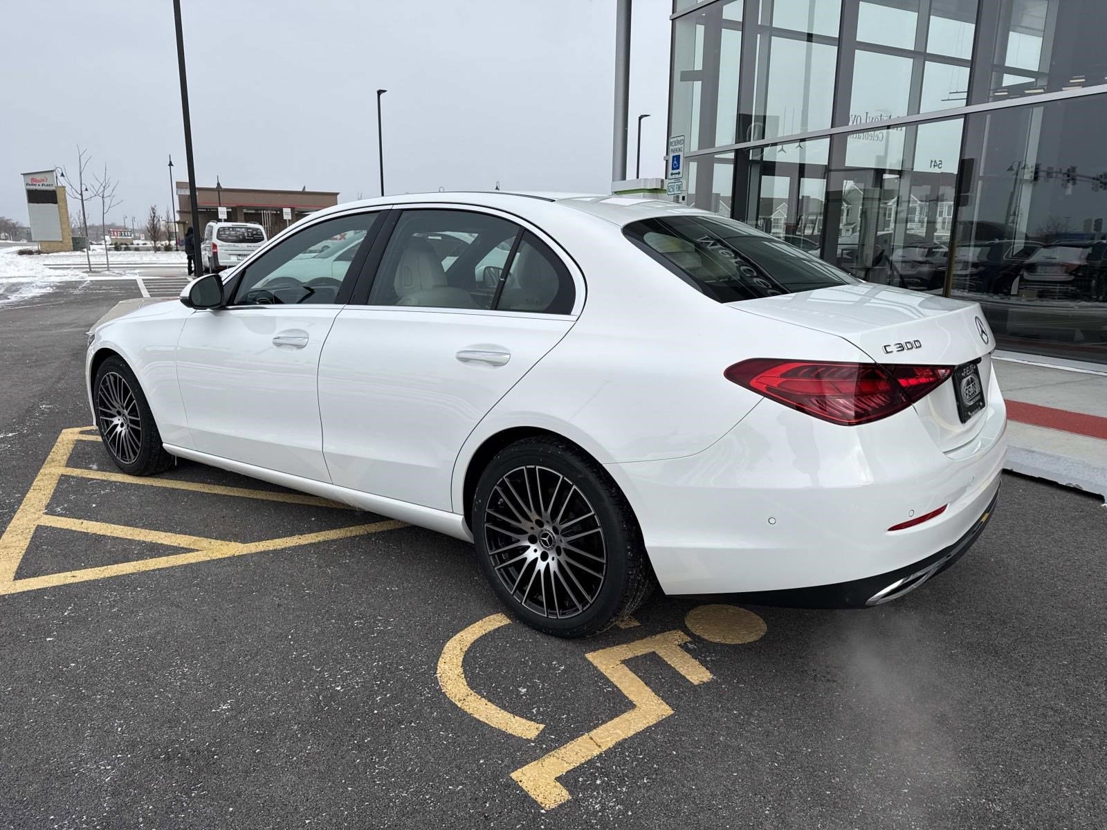 2025 MERCEDES-BENZ C-CLASS - Image 11