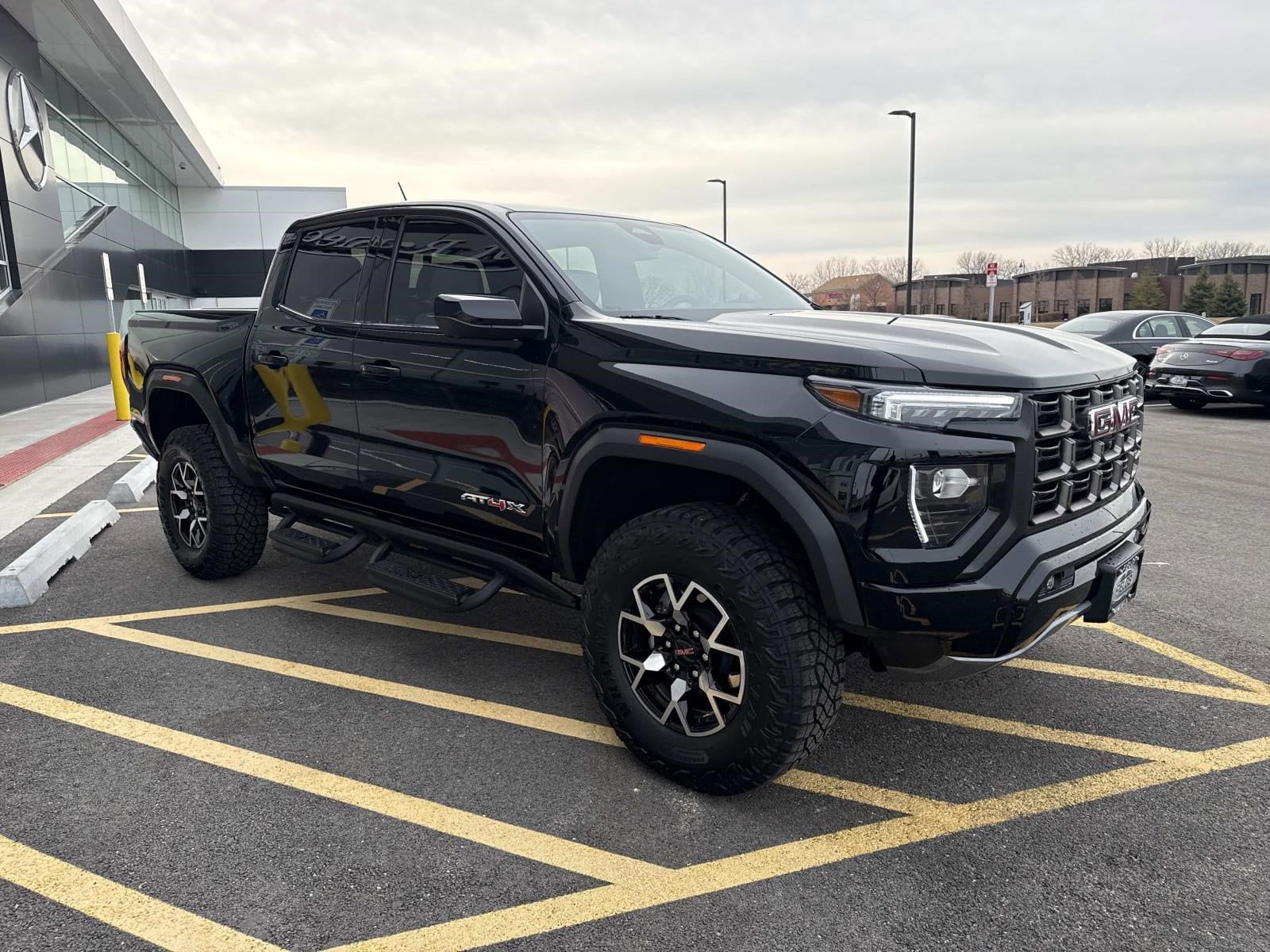 2024 GMC CANYON - Image 4