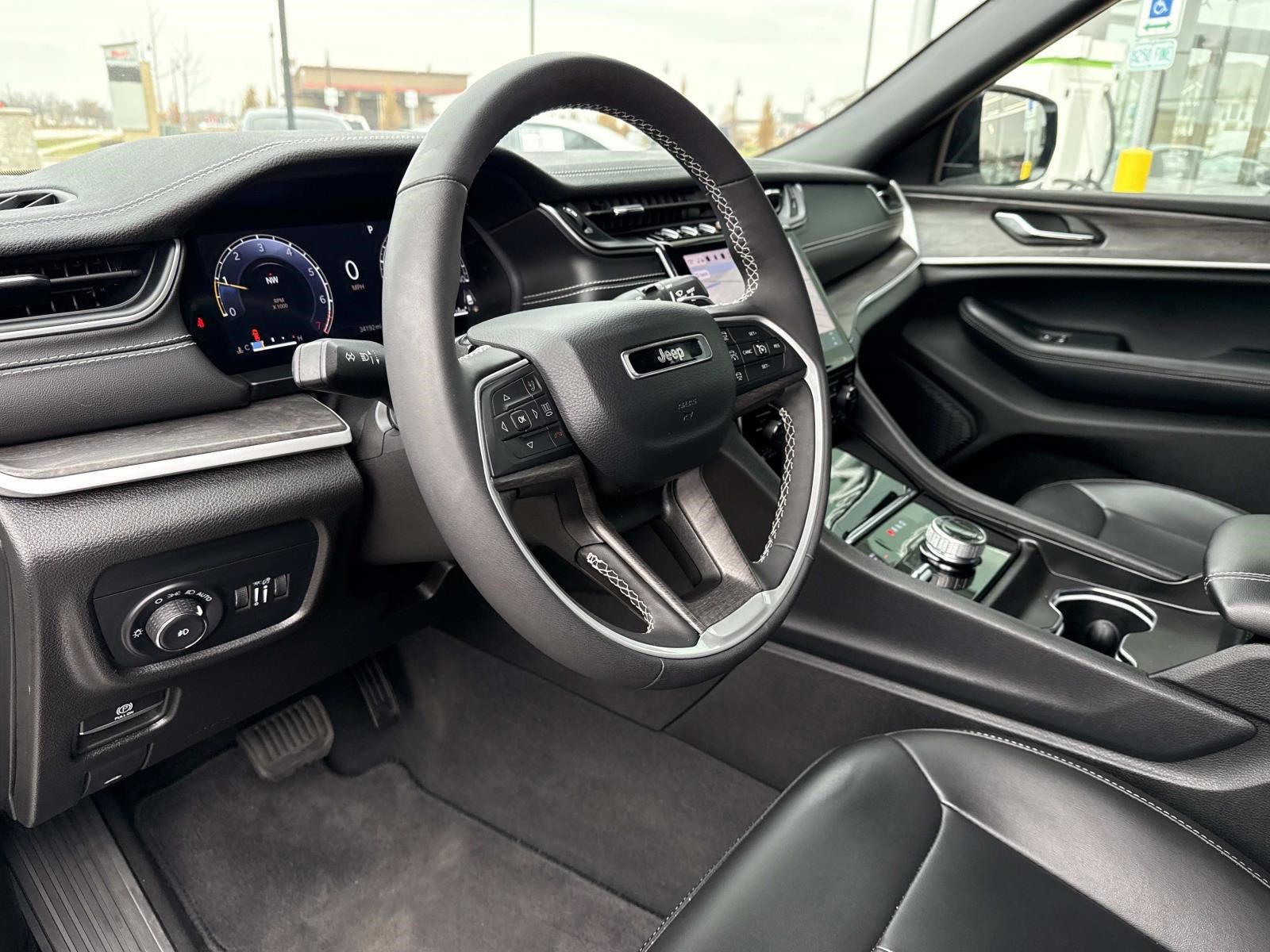 2024 JEEP GRAND CHEROKEE - Image 29