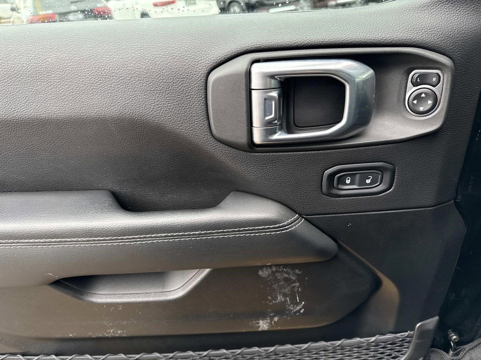 2022 JEEP WRANGLER - Image 16