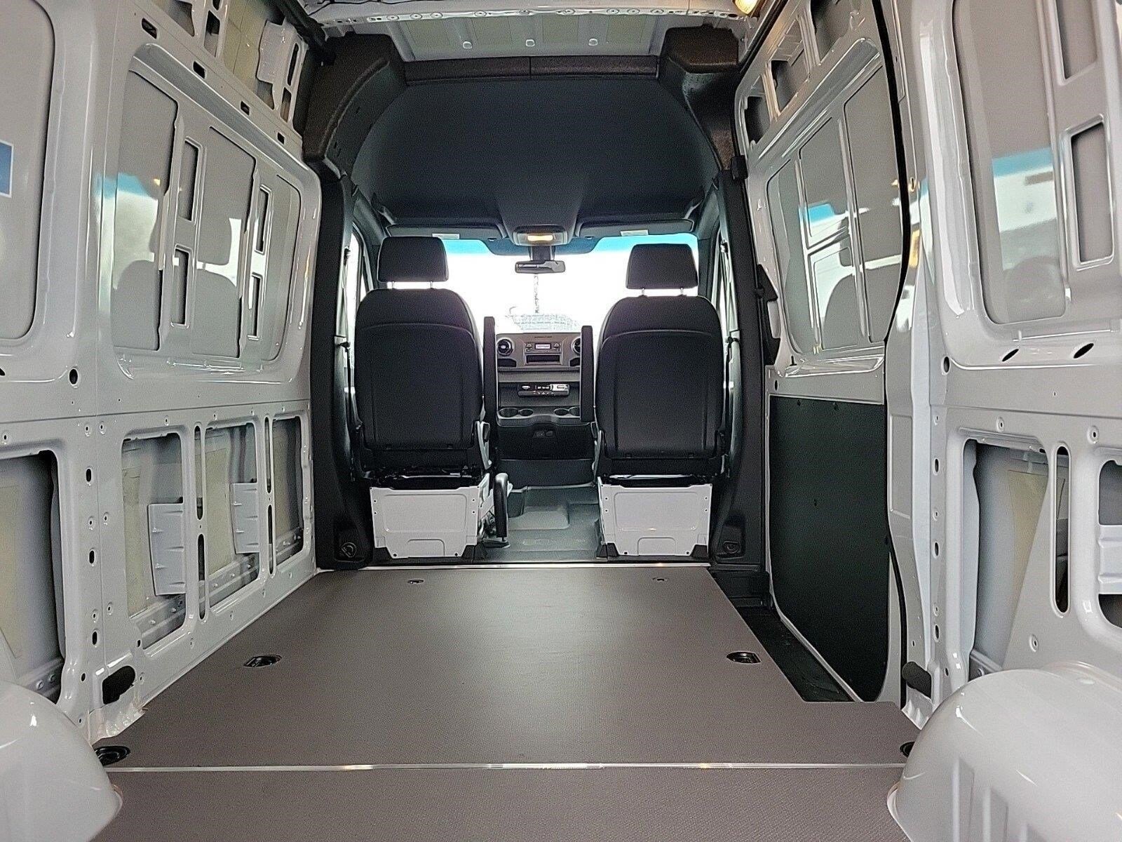 2025 MERCEDES-BENZ SPRINTER - Image 13