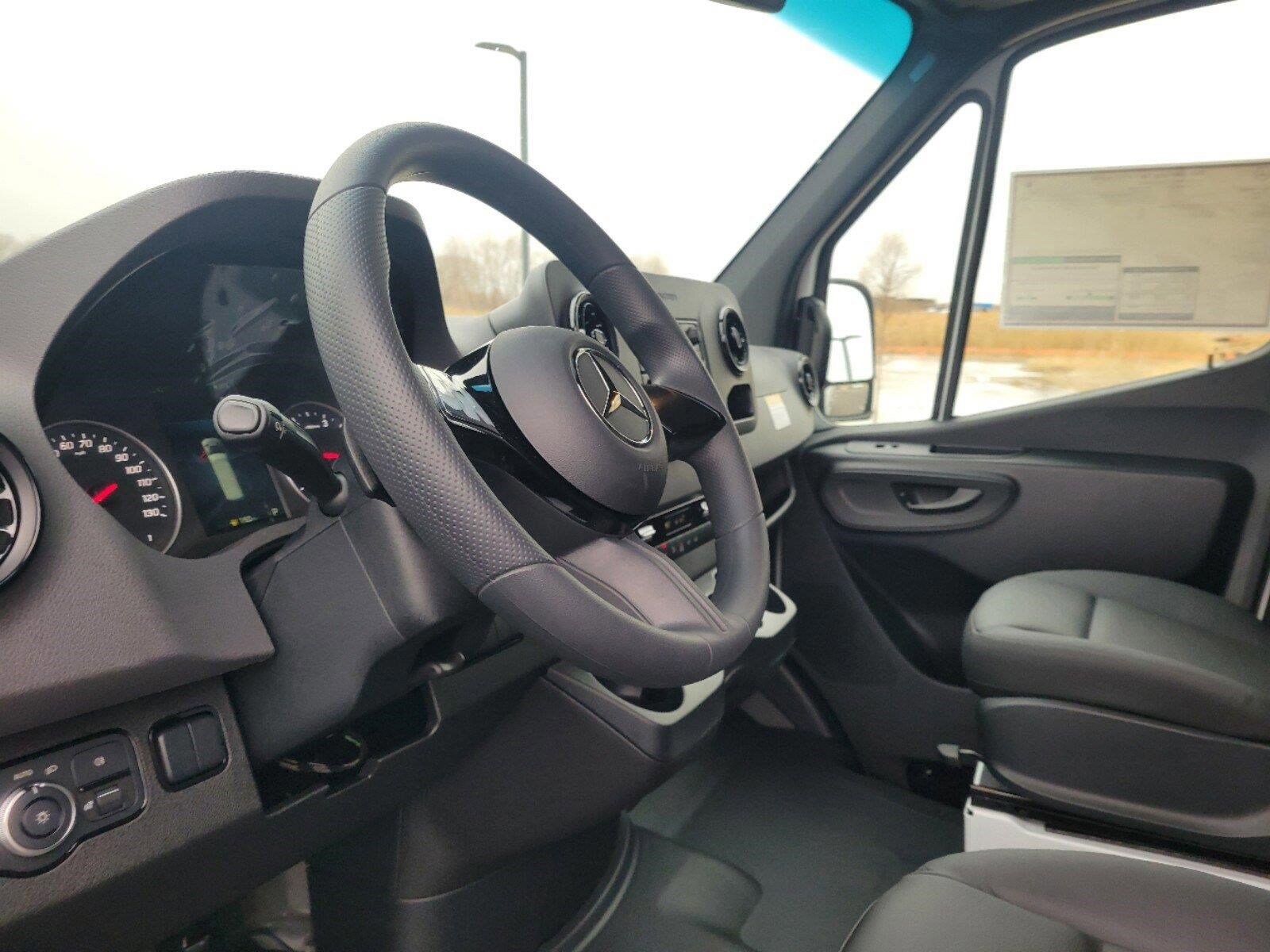 2025 MERCEDES-BENZ SPRINTER - Image 21