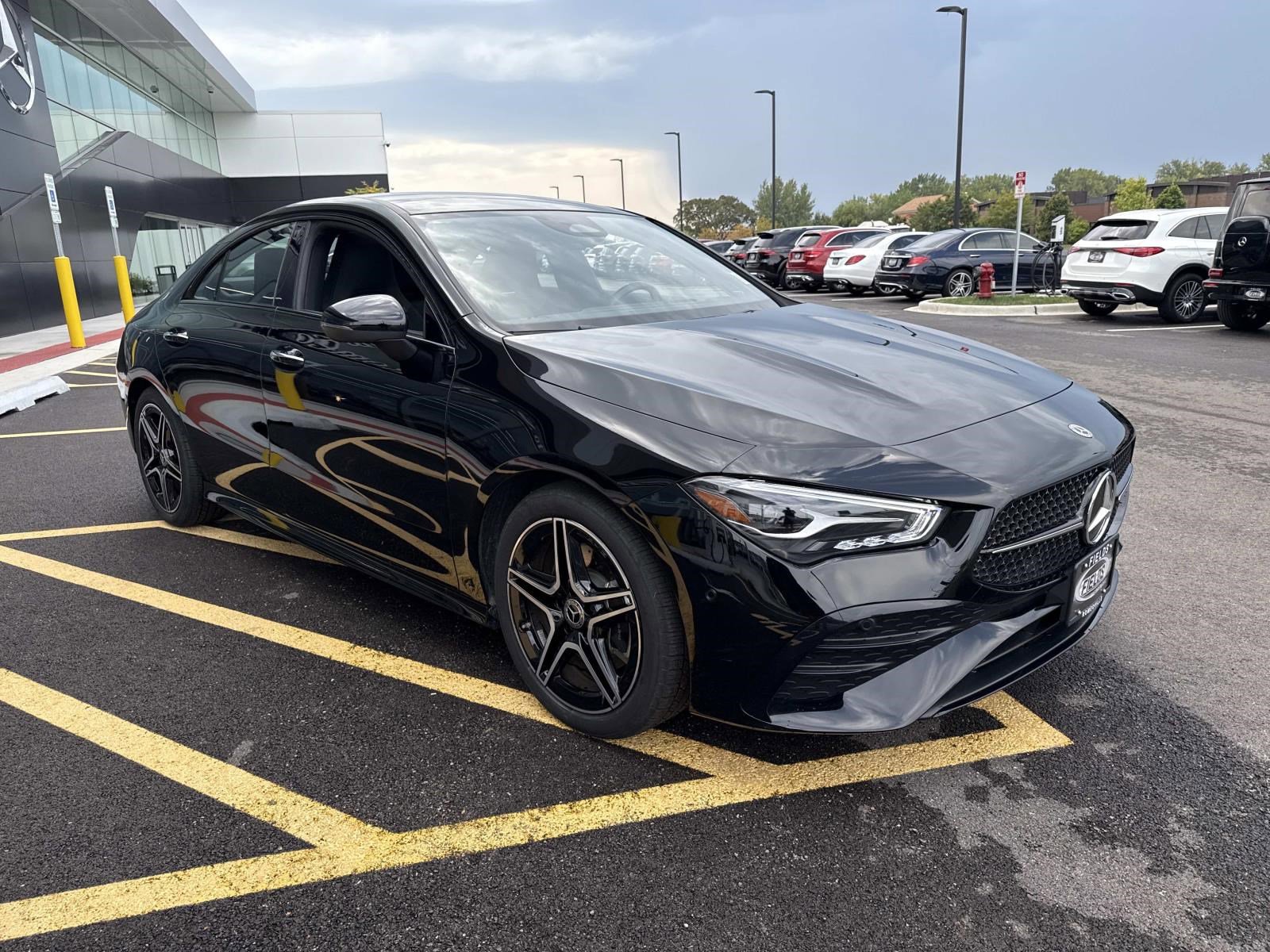 2025 Mercedes Benz CLA 250 4MATIC photo 4