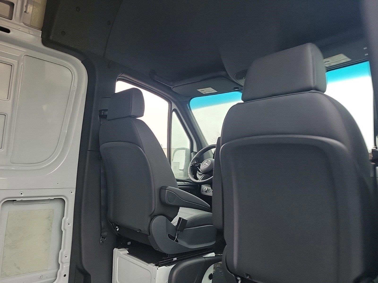 2025 MERCEDES-BENZ SPRINTER - Image 8