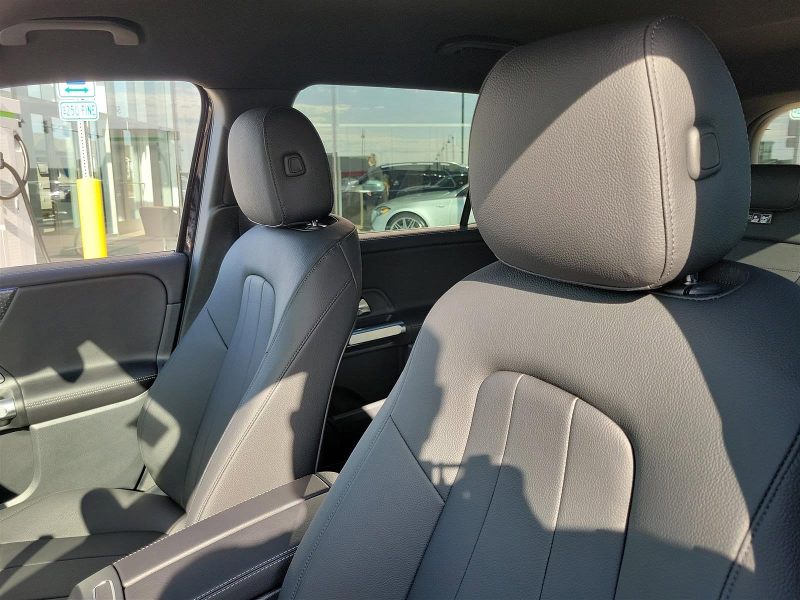 2025 MERCEDES-BENZ GLB-CLASS - Image 31