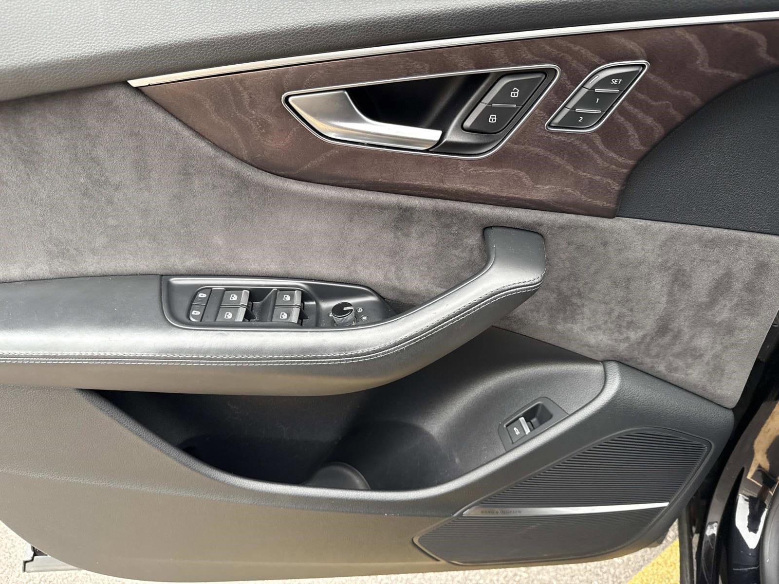 2019 AUDI Q8 - Image 19