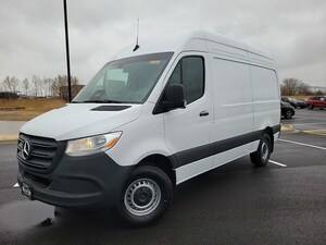 2025 Mercedes-Benz Sprinter Cargo Van Standard Roof 4-Cyl Diesel Van Cargo Van