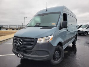 2025 Mercedes-Benz 2500 Standard Roof I4 Diesel HO 144 RWD Standard Roof 4-Cyl Diesel HO Van Cargo Van