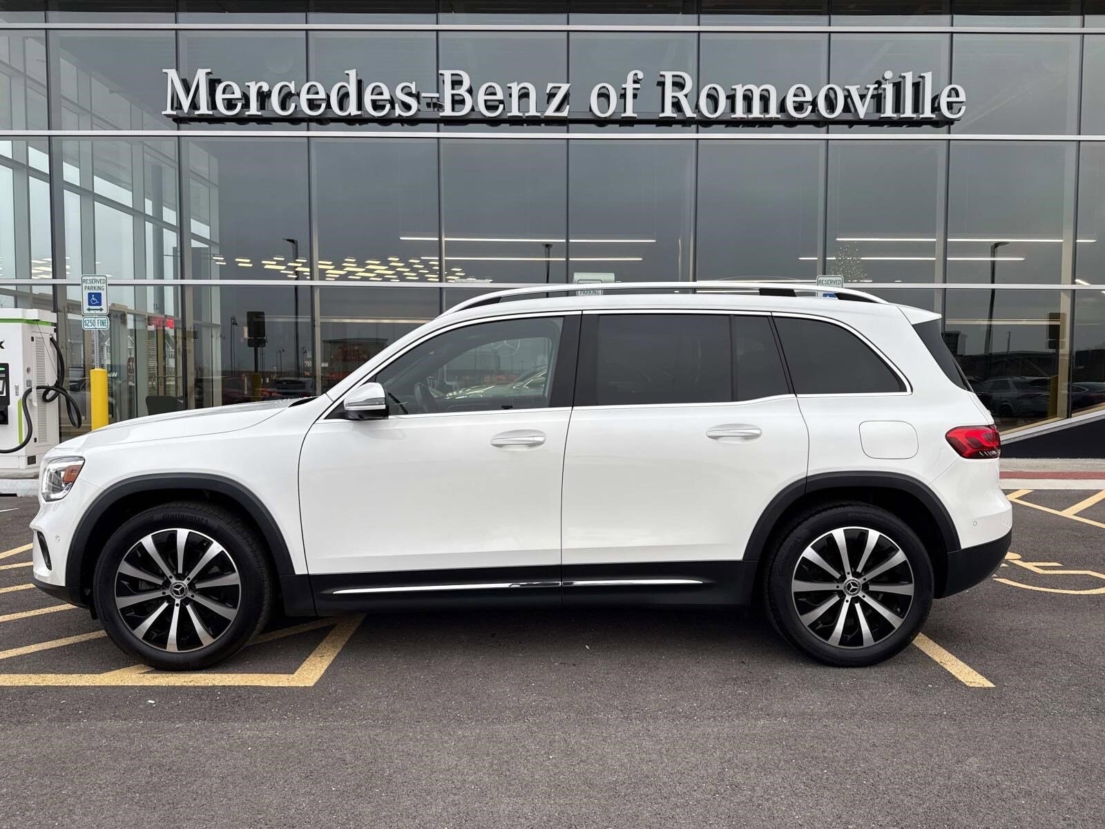 2021 Mercedes Benz GLB 250 4MATIC photo 2