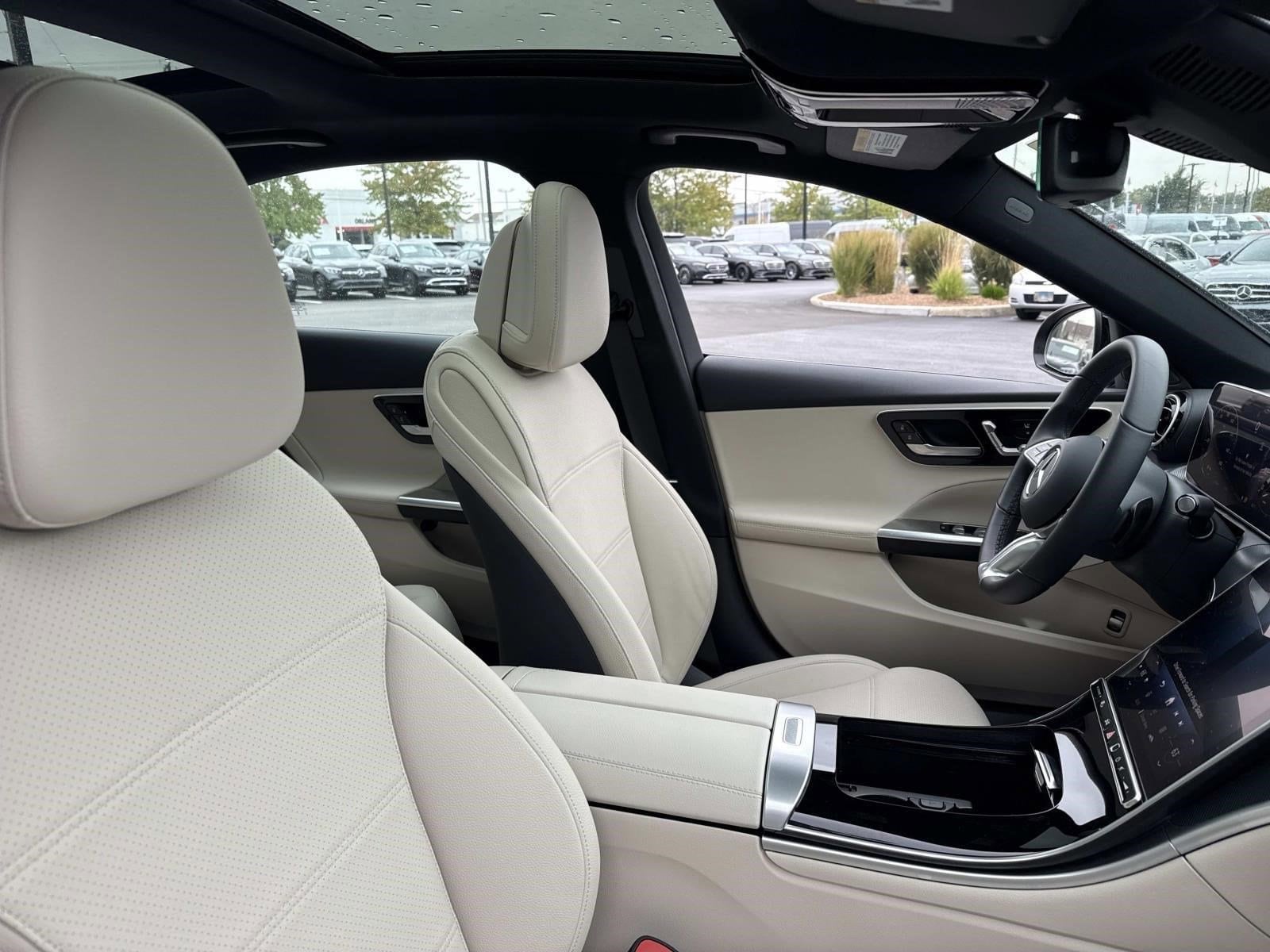 2025 MERCEDES-BENZ C-CLASS - Image 4