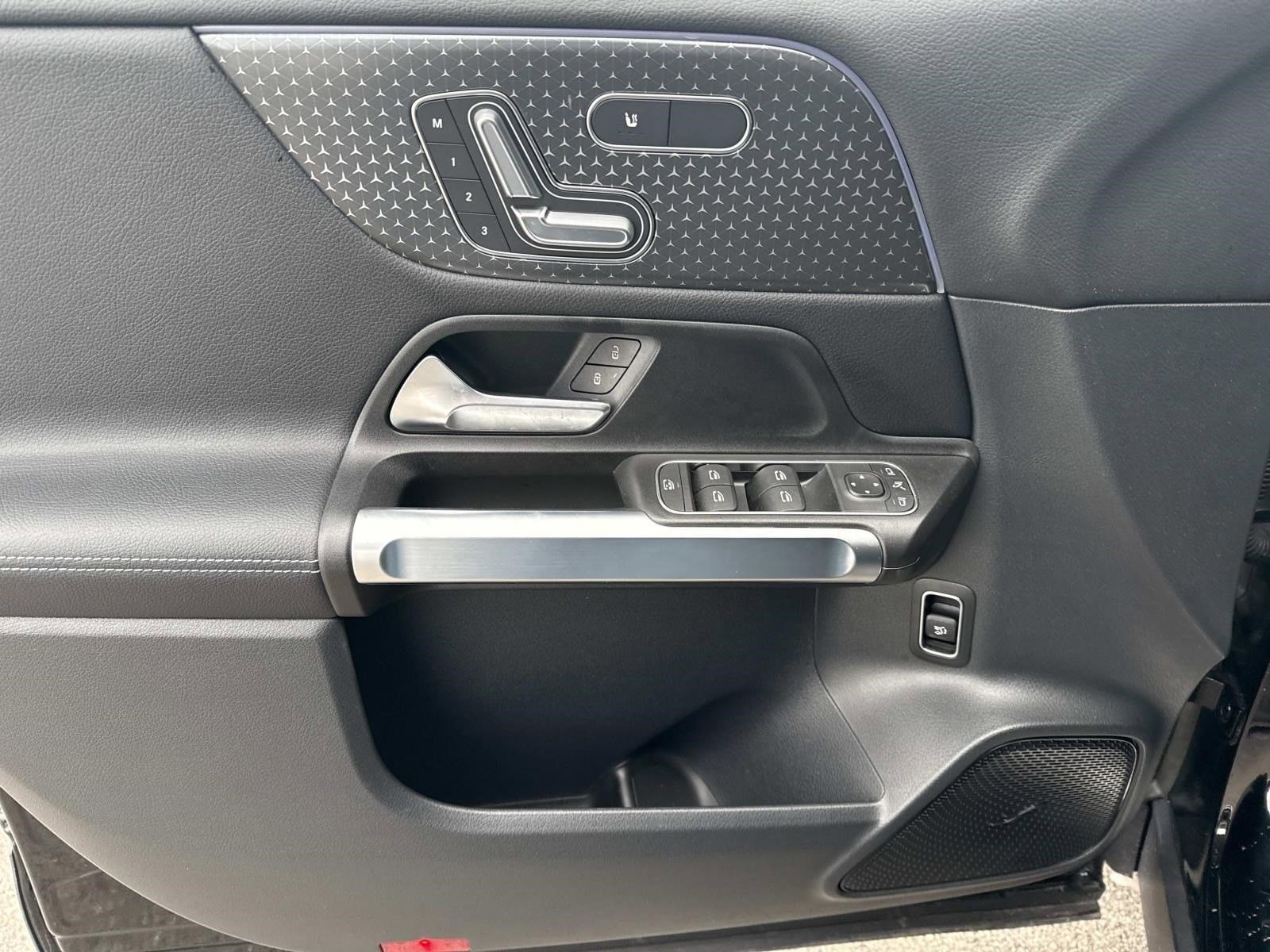 2025 MERCEDES-BENZ GLB-CLASS - Image 23