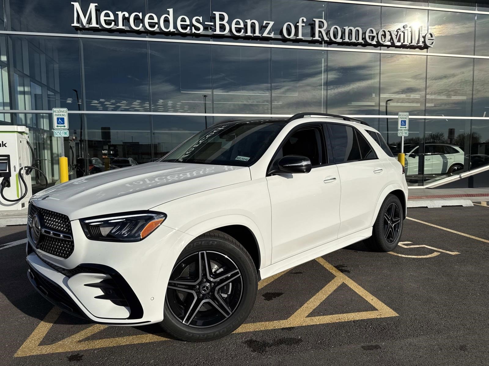 2026 Mercedes-Benz GLE GLE450's photo