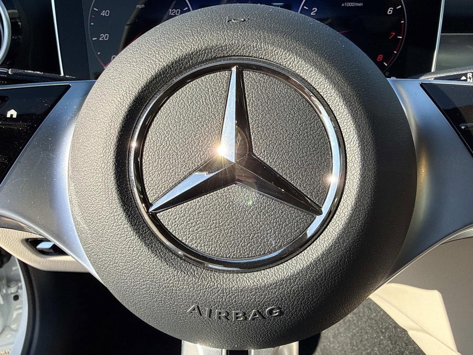 2026 MERCEDES-BENZ C-CLASS - Image 37