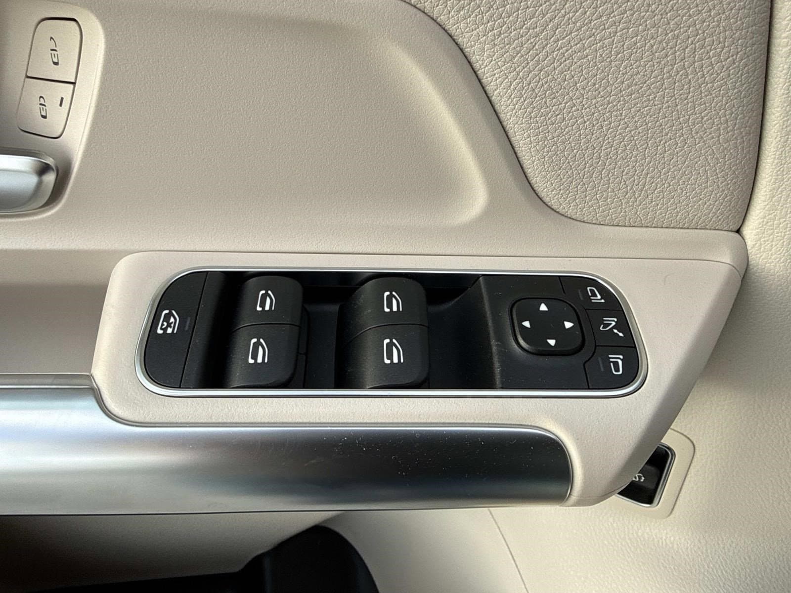 2025 MERCEDES-BENZ GLA-CLASS - Image 24