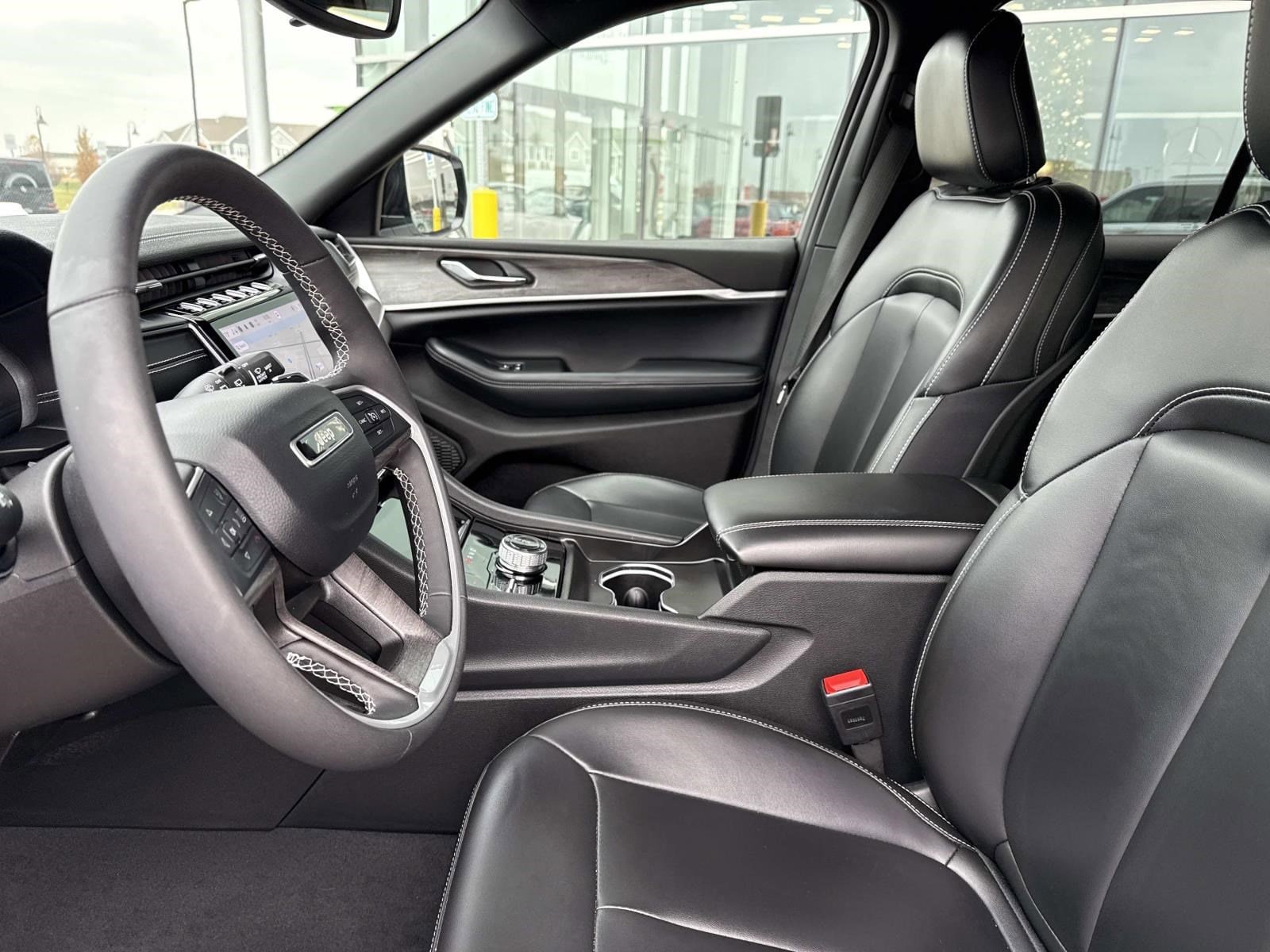 2024 JEEP GRAND CHEROKEE - Image 28