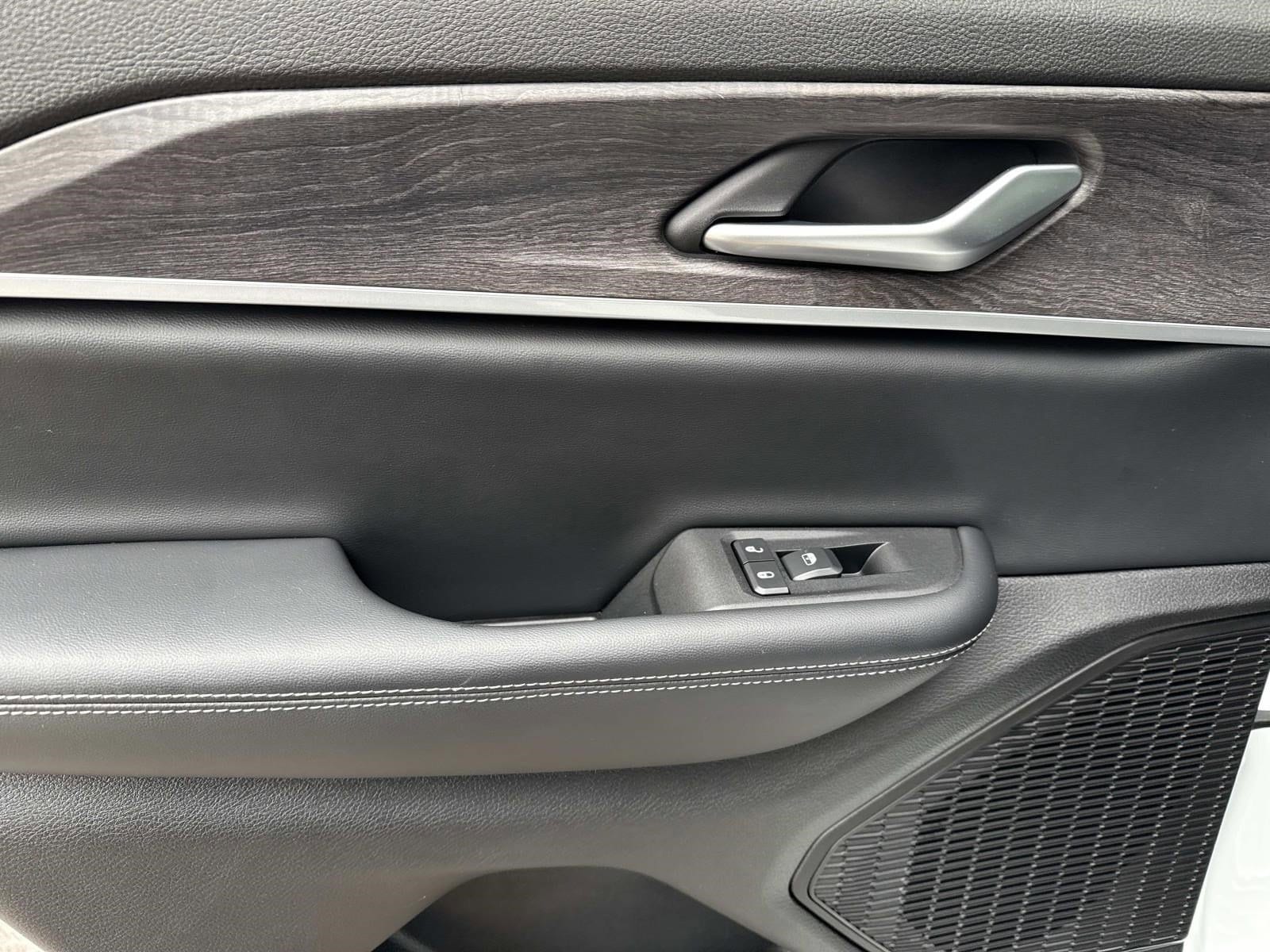 2024 JEEP GRAND CHEROKEE - Image 15